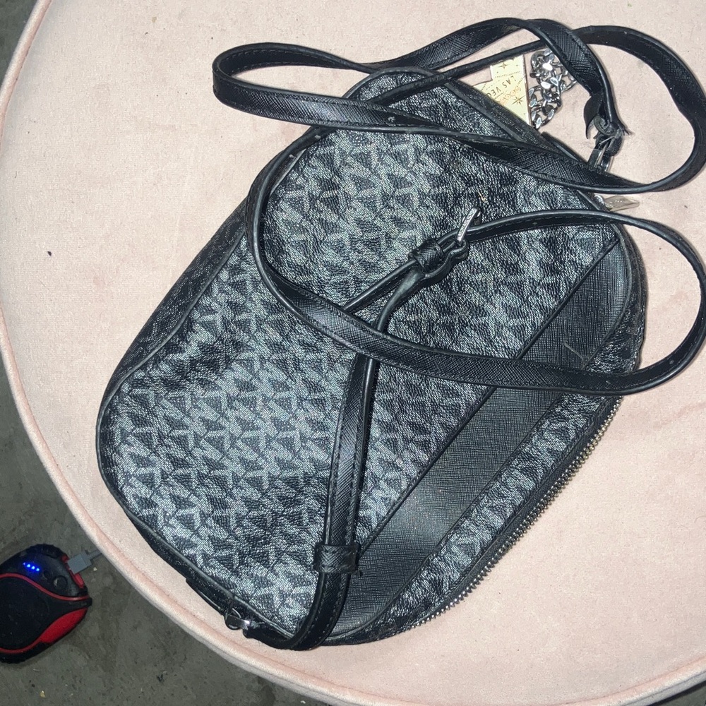 Michael Kors crossbody - Picture 5 of 5